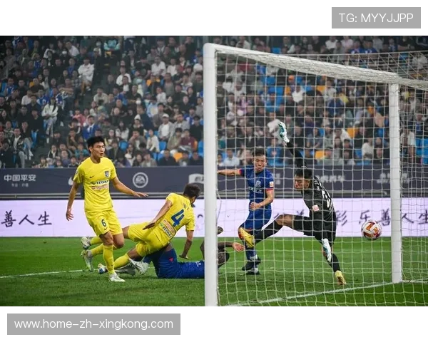 天津津门虎反击节奏明显提速,多次冲击防线 天津津门虎反击节奏明显提速,多次冲击防线