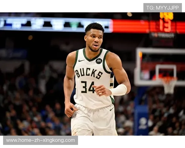 字母哥空中接力补篮，雄鹿篮下火力稳固